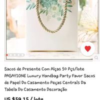Essa, só que ela não combina tanto com a minha decoração