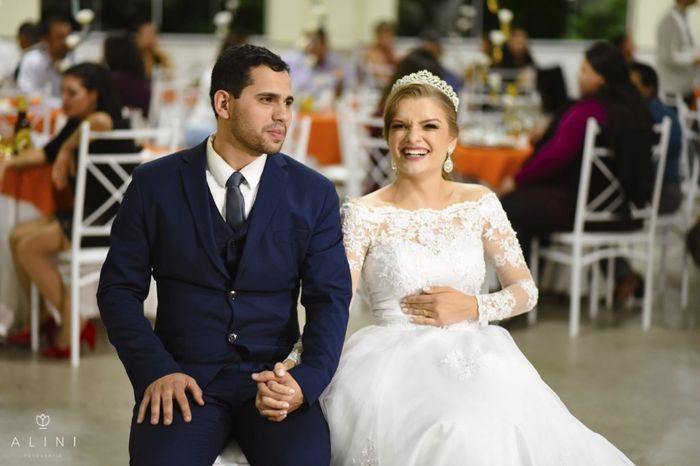 Eu tava rindo pq meu vestido apertou depois da janta rsrs