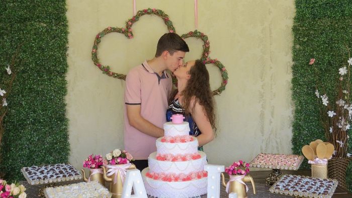 Não pode faltar o beijinhoo, sim, ele é alto