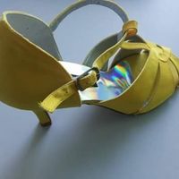 Sapato amarelo