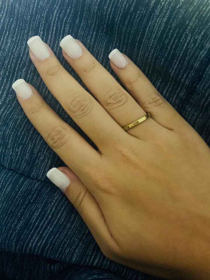 📸 Poste uma foto exibindo o seu anel de noivado ou aliança de casamento - 1