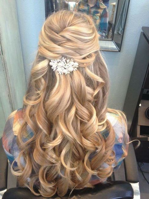Não vou usar véu, o que eu posso fazer no cabelo e colocar de arranjo? - 1