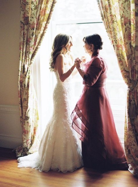 Mães dos noivos: cores para os vestidos, dicas para sugerir e inspirações 🎨 11