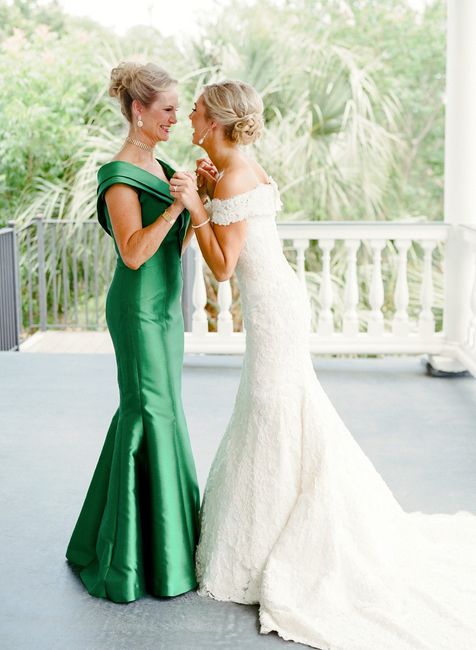 Mães dos noivos: cores para os vestidos, dicas para sugerir e inspirações 🎨 25
