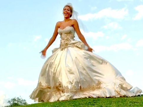 SIM ou NÃO para o vestido de noiva usado por Beyoncé em Best Thing I Never Had? 6