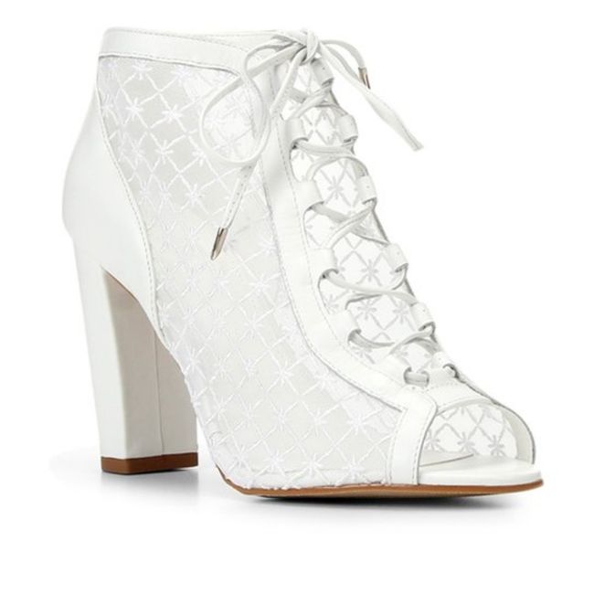 Coleção de calçados brancos para noivas 3