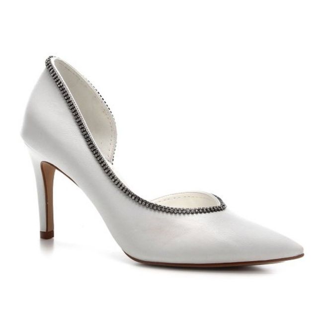 Coleção de calçados brancos para noivas 17