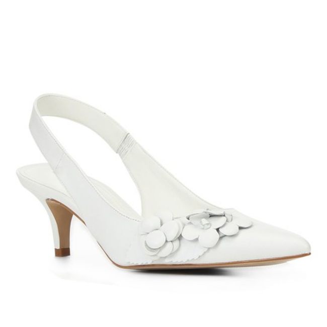 Coleção de calçados brancos para noivas 20