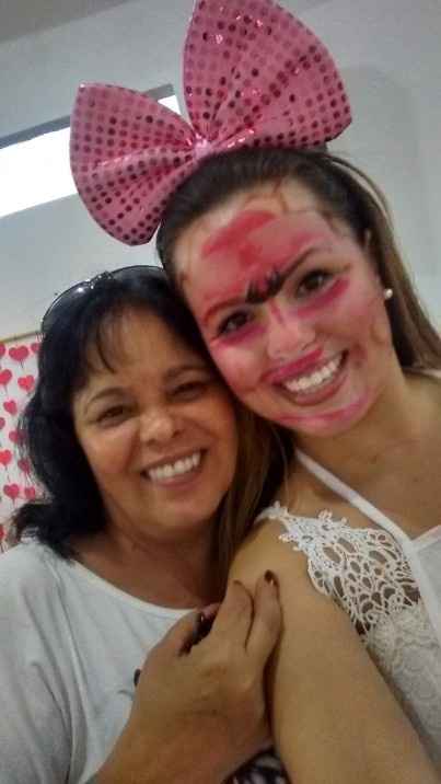 Eu no fim da festa ( virei abobora kkk )