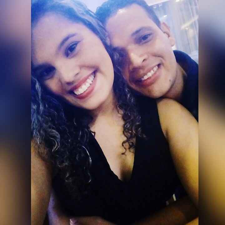 Essa é a foto mais recente que temos! Nosso terceiro dia dos namorados!