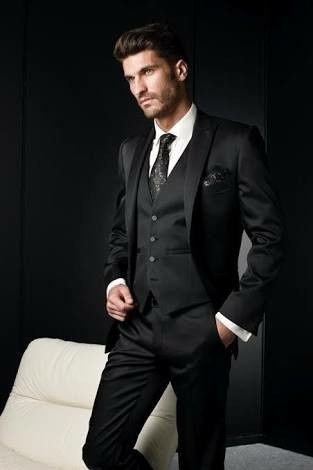 Qual a cor da roupa do noivo? - 2