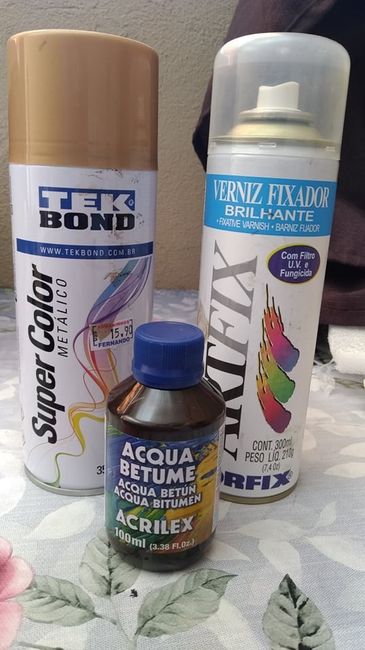 material que usei para pintar as caixas