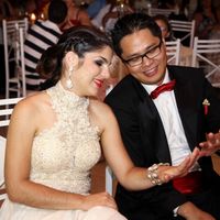 hora de assistir o vídeo do casal