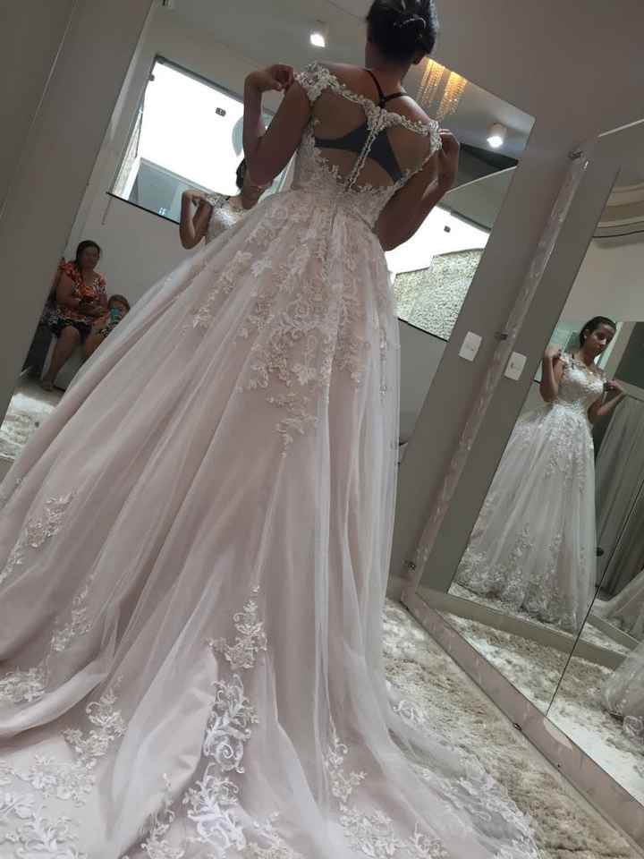 Gente amei um vestido minha mãe não gostou por causa da cor - 2