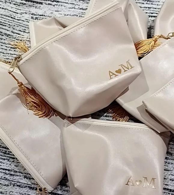 Qual personalização eu faço na necessaire das madrinhas 2