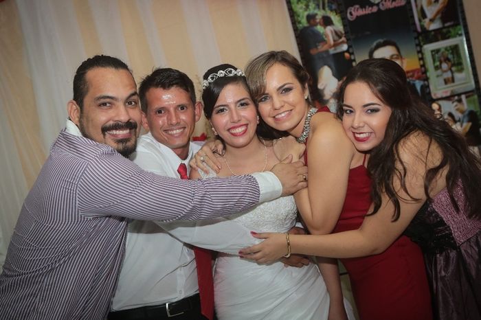 Na festa 2 (irmãos da noiva)