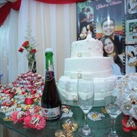 Na festa 8 (mesa do bolo e doces)