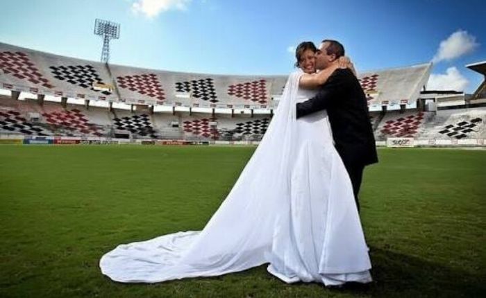 Casamento no estádio de futebol *.* - 2