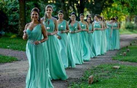 Estou em dulvida nas cores dos vestidos - 1