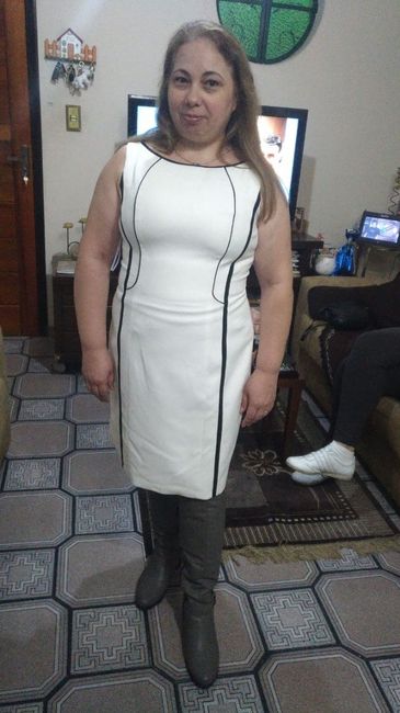Loja 1: Vestido tubinho Tamanho 44 - R$ 60 