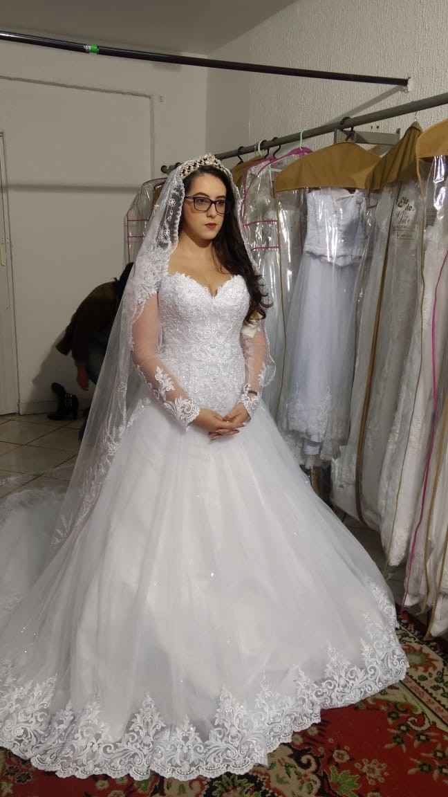 Vestido 1 que minha mãe gostou mais eu não - frente