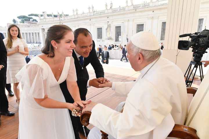 Benção papal aos recém casados - meu relato - 9