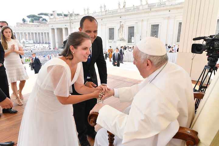 Benção papal aos recém casados - meu relato - 10
