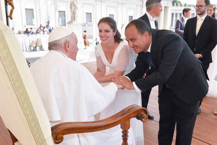 Benção papal aos recém casados - meu relato - 11