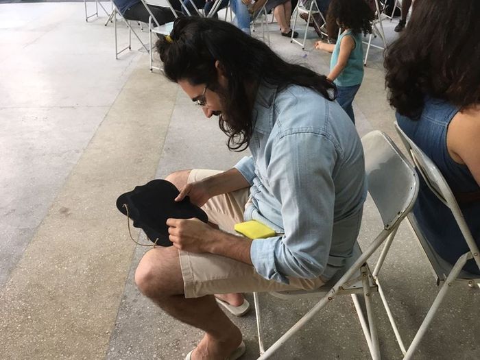 Léo respondendo