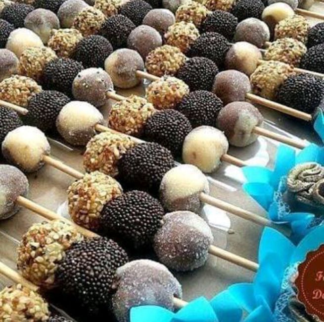  Vocês terão/tiveram o tradicional brigadeiro na mesa dos doces? - 5