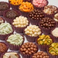  Vocês terão/tiveram o tradicional brigadeiro na mesa dos doces? - 3