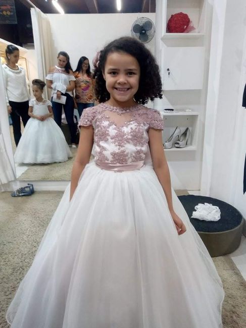 GABI - MINHA SOBRINHA: VAI ENTRAR COM A PLAQUINHA, EU AMEI ESSE CABELINHO