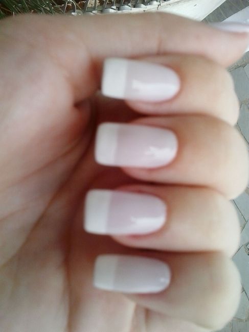 Unha em gel esmaltada