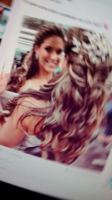 Alguém tem? Foto real de noiva com cabelo solto - 1