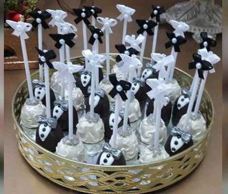 Doces da mesa do bolo - 17
