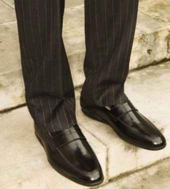 Sapatos dele mocassin.