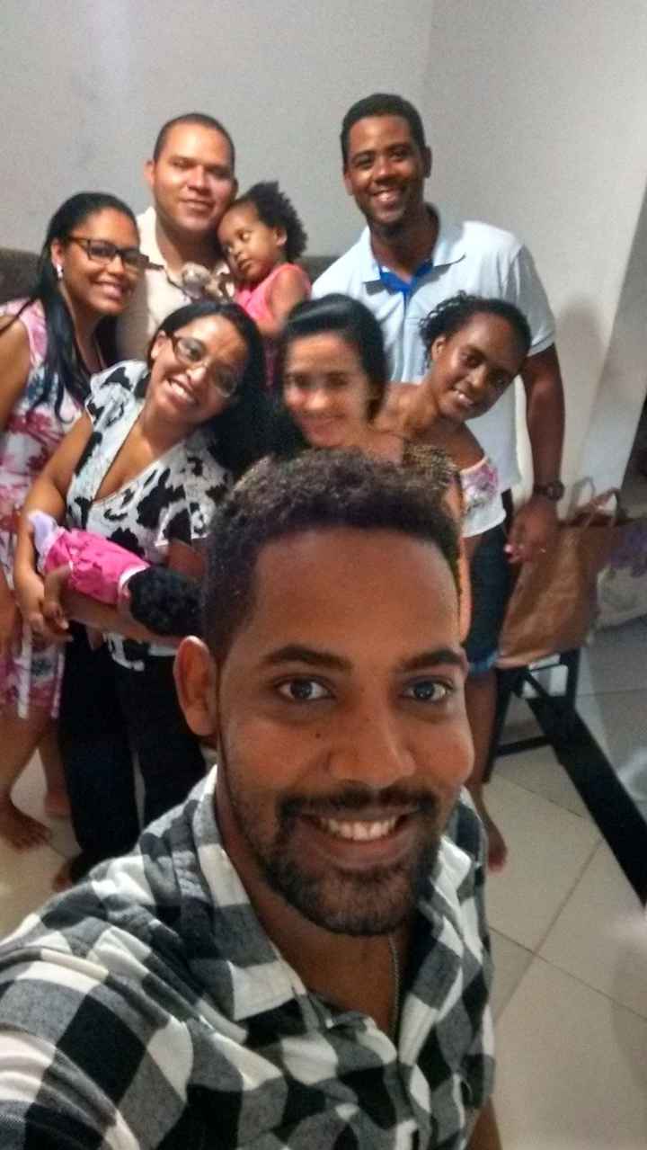 E para fechar me mini jornal...uma selfinha com parte dos padrinhos...como falei lá no início, foi u