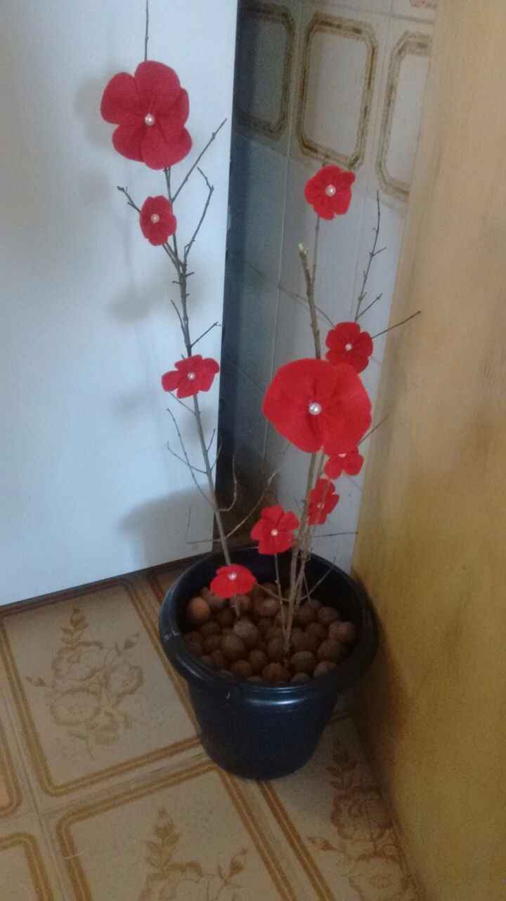 Meu "peso de porta" que também é vaso decorativo - eu que fiz