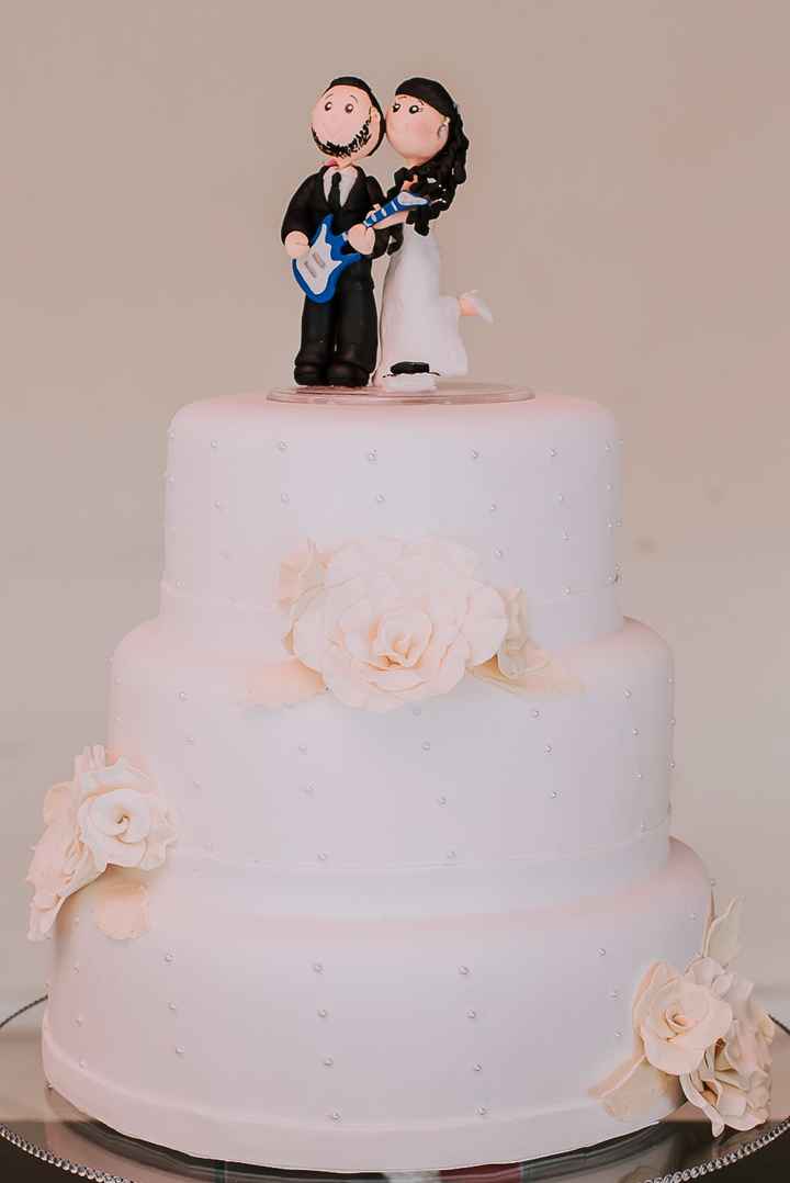 O meu bolo de casamento foi esse.