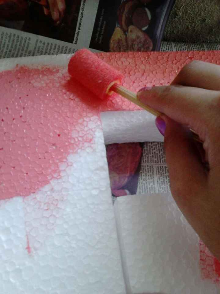 Pintando - com o rolinho de espuma