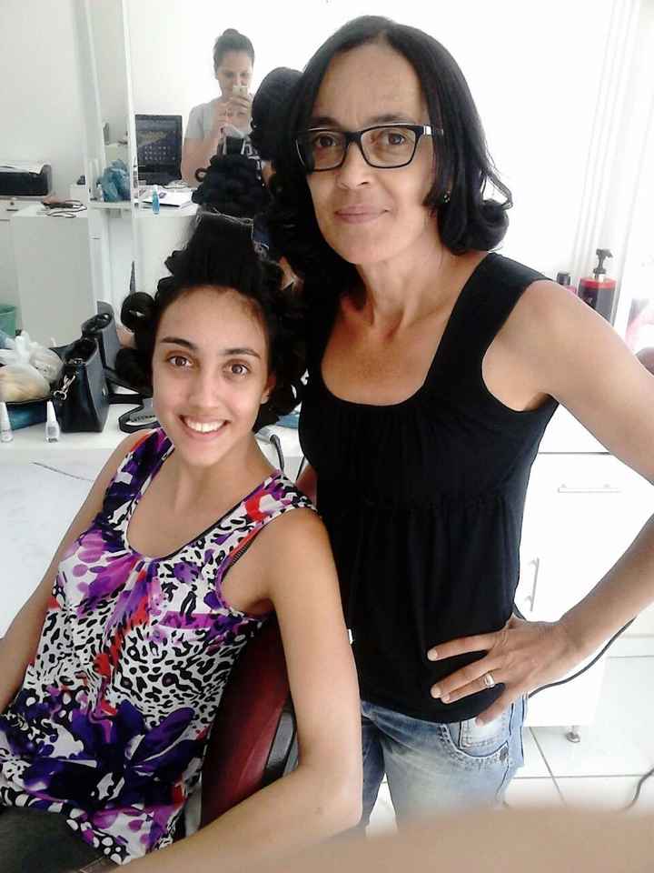 Me arrumando com minha mãe