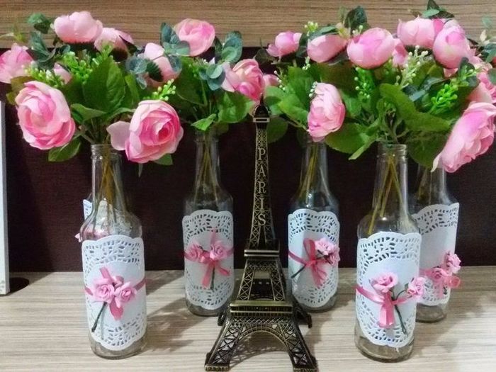 Delicada - com flor e doilies