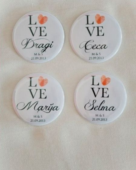 Broches