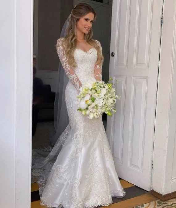 Insegurança com o vestido e cabelo - 1