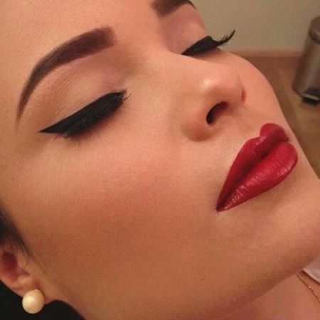 Batom vermelho pode ser usado no casamento de dia? - 2