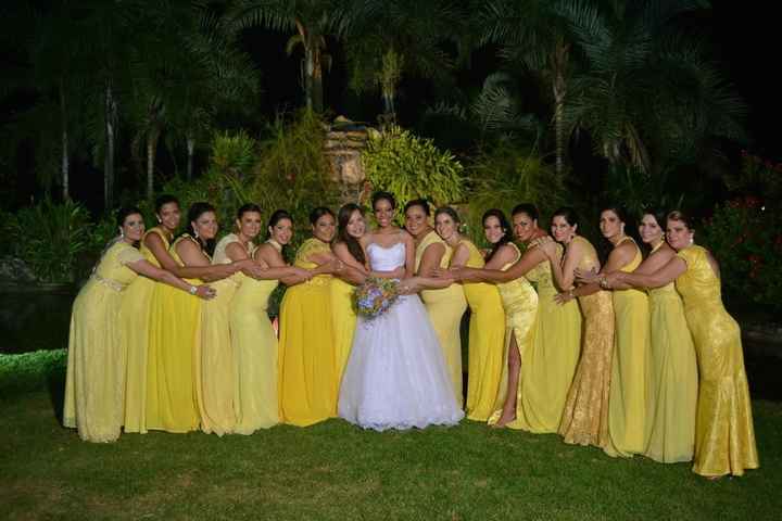 AMARELO