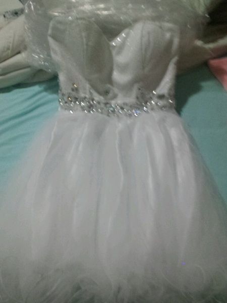 Meu vestido curto, o que acham? - 1