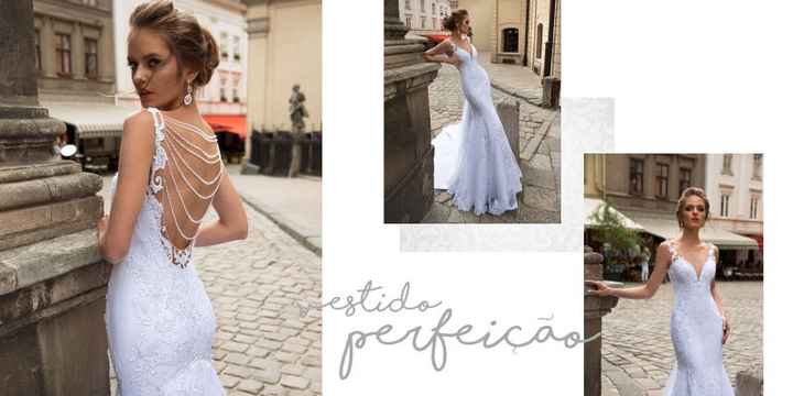 Vestido com corrente de perolas nas costas.