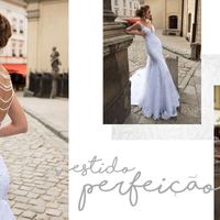 Vestido com corrente de perolas nas costas.
