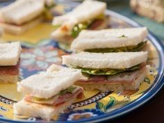 Mini sanduiche de pão de forma